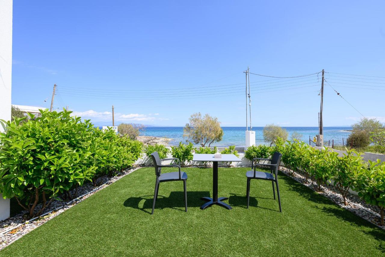 Cubes On The Beach Athens Airport Артемида Екстериор снимка